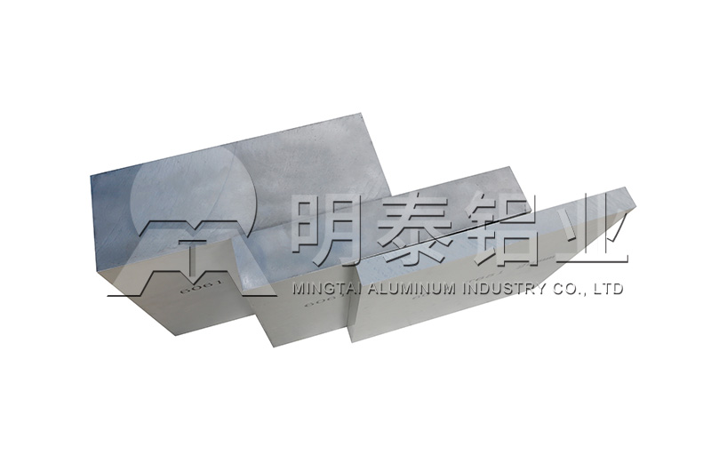 6個(gè)厚鋁板多少錢1噸？有哪些規(guī)格型號(hào)可選