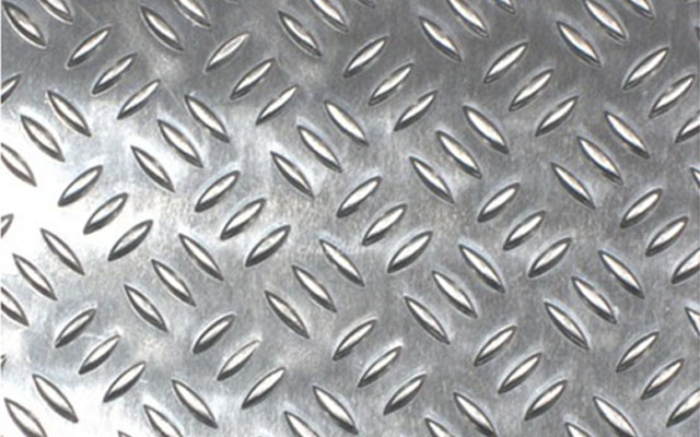 河南三條筋花紋鋁板廠家_價(jià)格 河南三條筋花紋鋁板廠家_價(jià)格