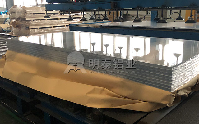 環(huán)保美觀的綠色新型建材鋁蜂窩板 環(huán)保美觀的綠色新型建材鋁蜂窩板